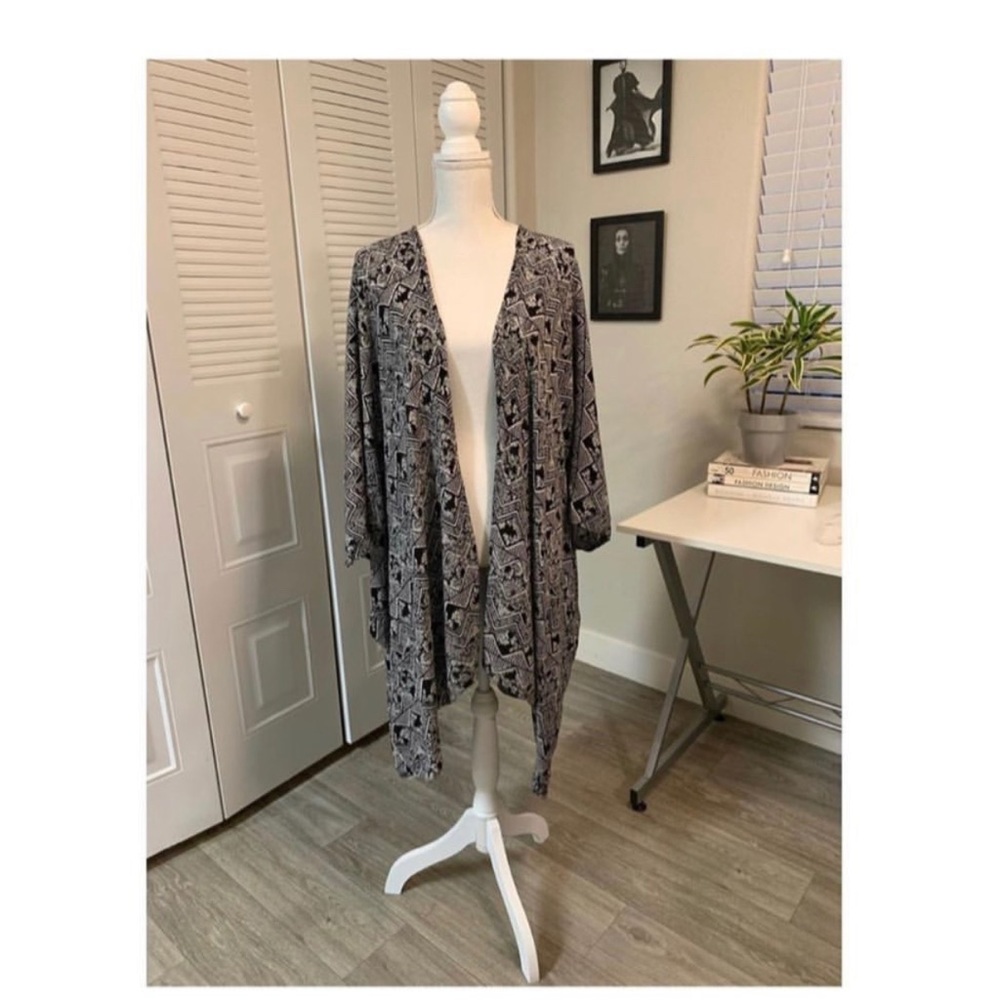 Kimono - Picture 1 of 1